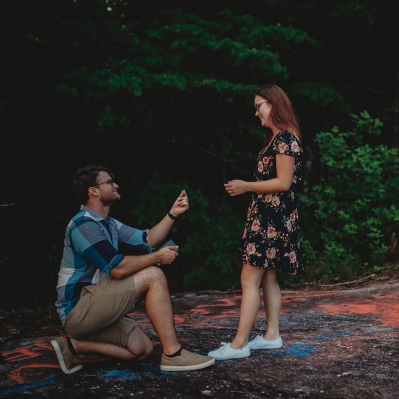 Meet your Poshers, Madalyn & Malic - Picture 2 of 9